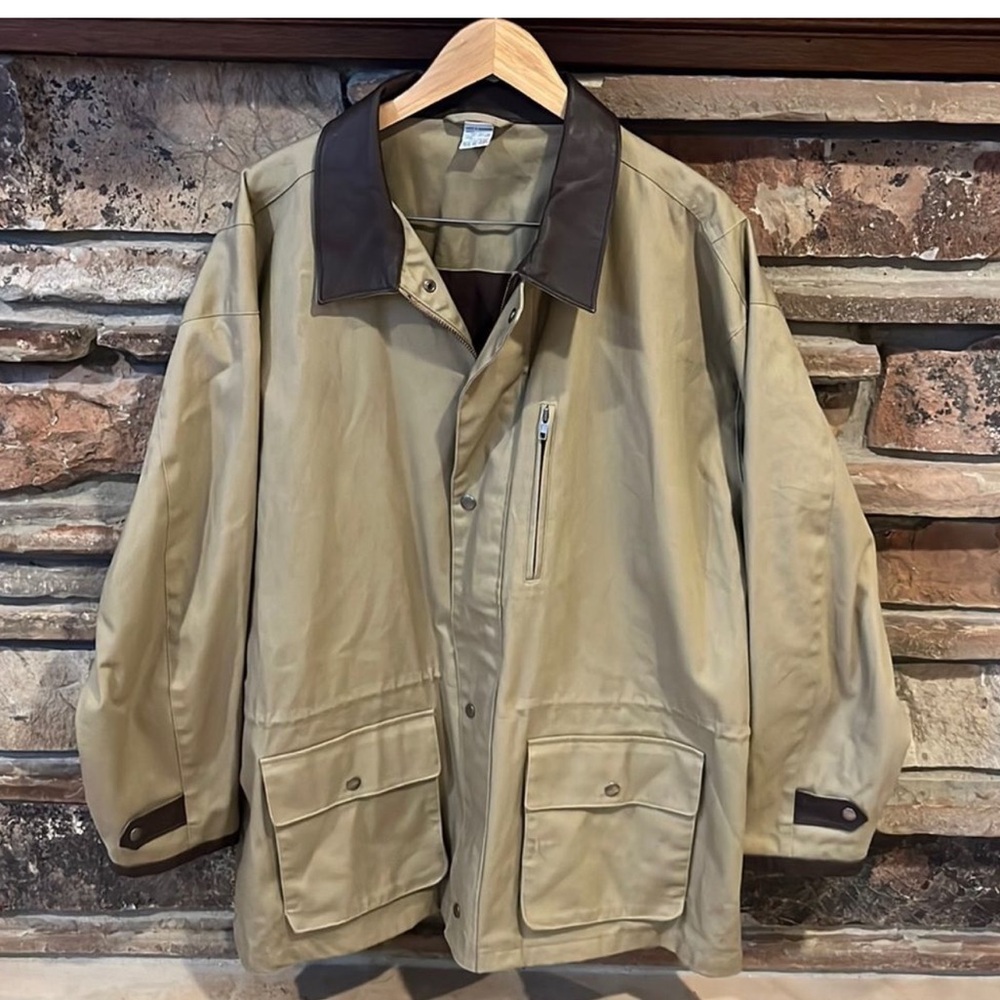 Vintage Barn Jacket Tan Heavyweight
Cotton Brown Leather Collar & Cuffs  Sz XL
